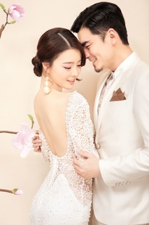 韩式婚纱摄影|纯色背景结婚照-中山婚纱照欣赏