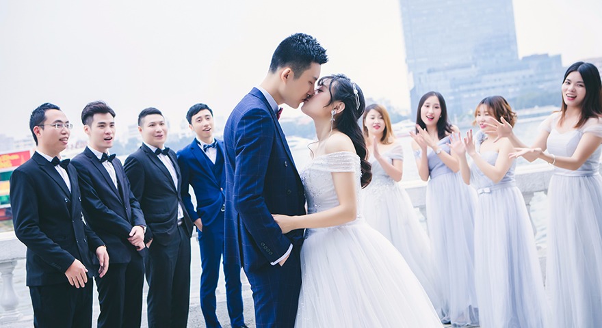 婚礼全天单机跟怕+留影区即影即有300张