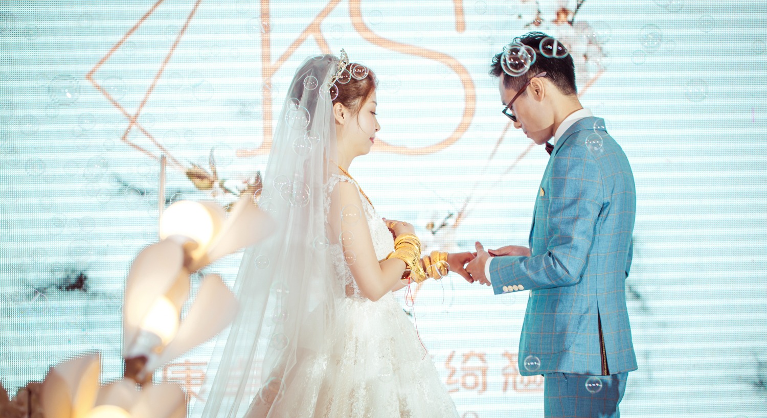 1820影像 |【优惠】婚礼双机摄影+3机位摄像+回放+2化妆