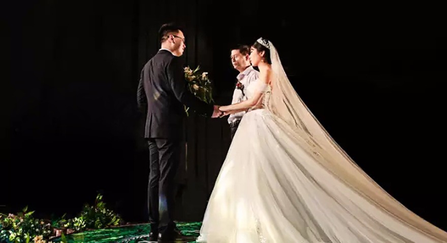 资深婚礼化妆师：半日制跟妆