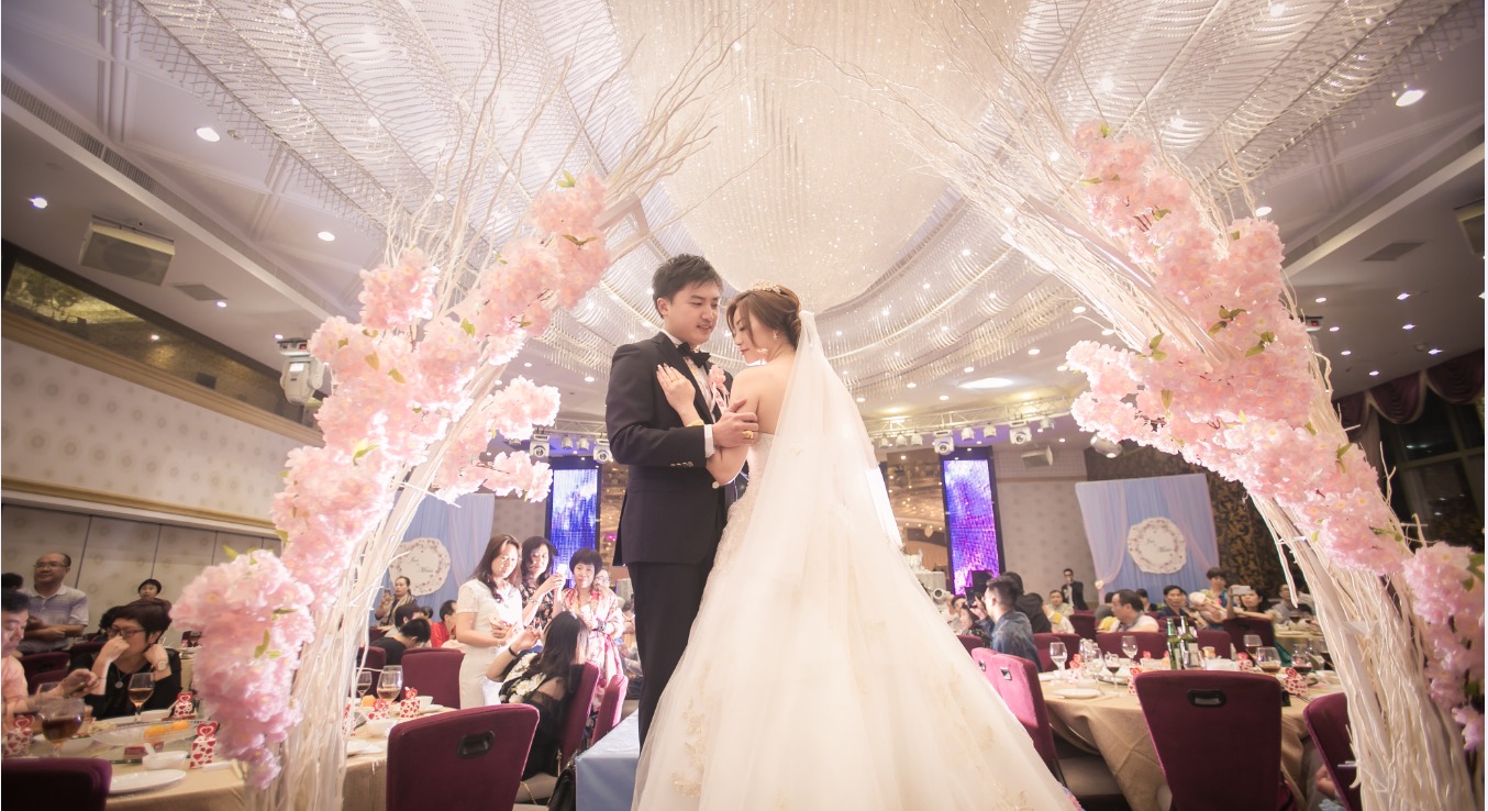 【优米婚礼】 月亮樱花拱门 浪漫套系