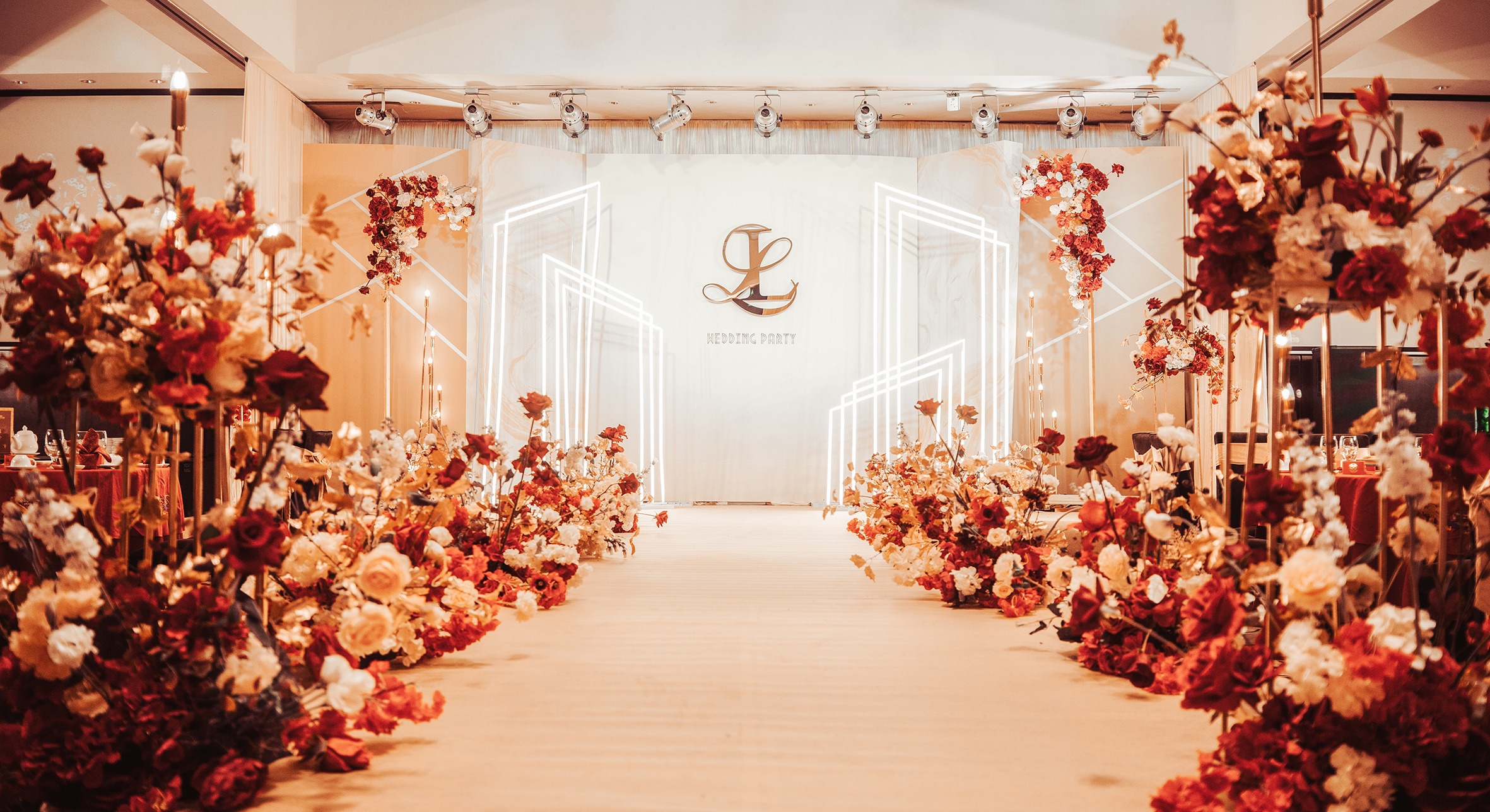 银煋优悦 | 一价全包套餐 场地布置+四大金刚 多礼品附送