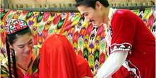 新疆维吾尔族婚礼 传统的浪漫情怀的民族