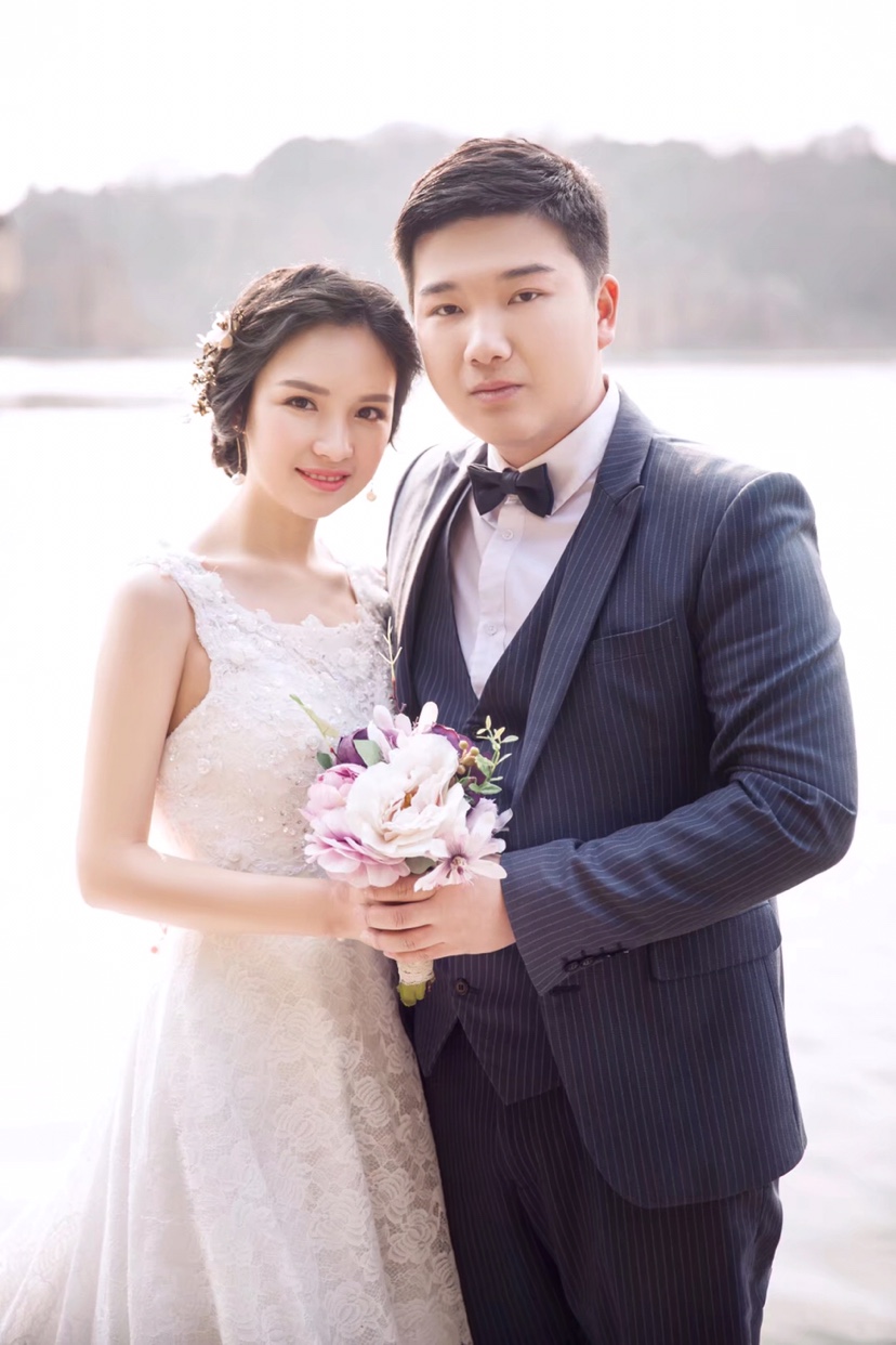 于 二〇一七 年 四月 二十七日 18:00 于安徽省安庆市岳西县毛家饭店