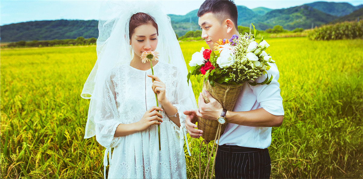 自然清新婚纱摄影|草地结婚照-广州婚纱照欣赏