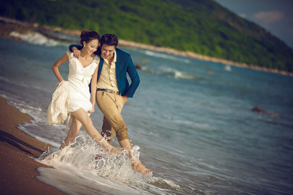 三亚旅拍婚纱照如何挑选婚纱礼服？