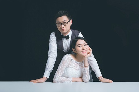 韩式婚纱摄影|纯色背景结婚照-深圳婚纱照欣赏