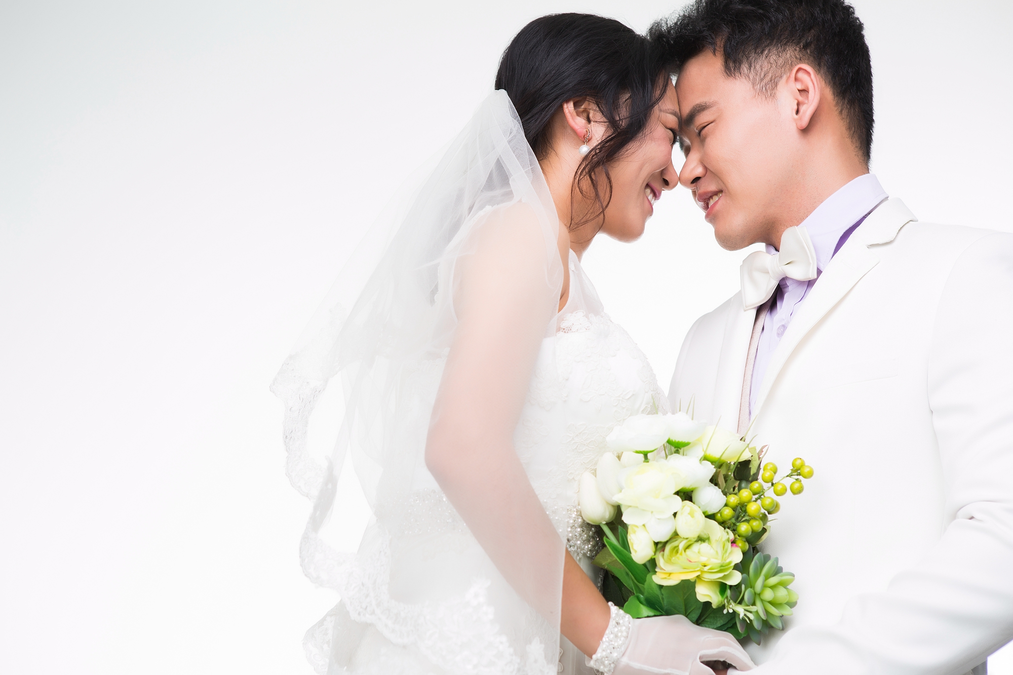 韩式结婚照|纯色背景婚纱照图片-上海婚纱照欣赏