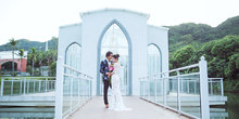 求婚需要浪漫的求婚场地，还需要求婚钻戒