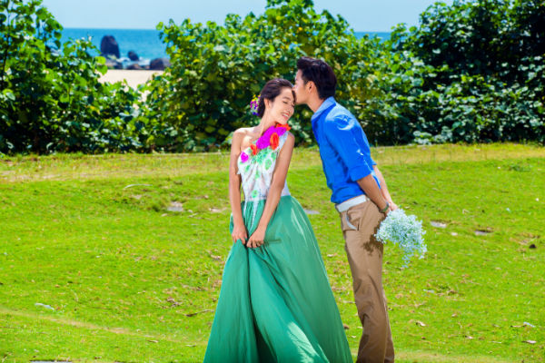 去三亚拍旅拍婚纱照，是先拍照还是先游玩？